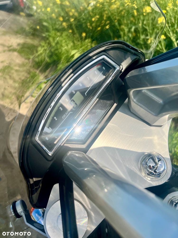 Suzuki Boulevard - 10