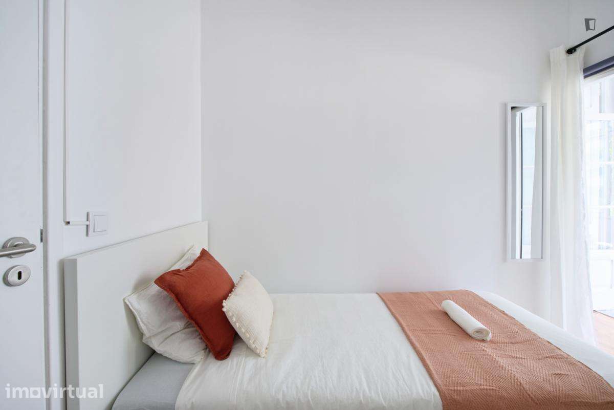 Quarto - localizado em Entrecampos Lisbon - Grande imagem: 3/23
