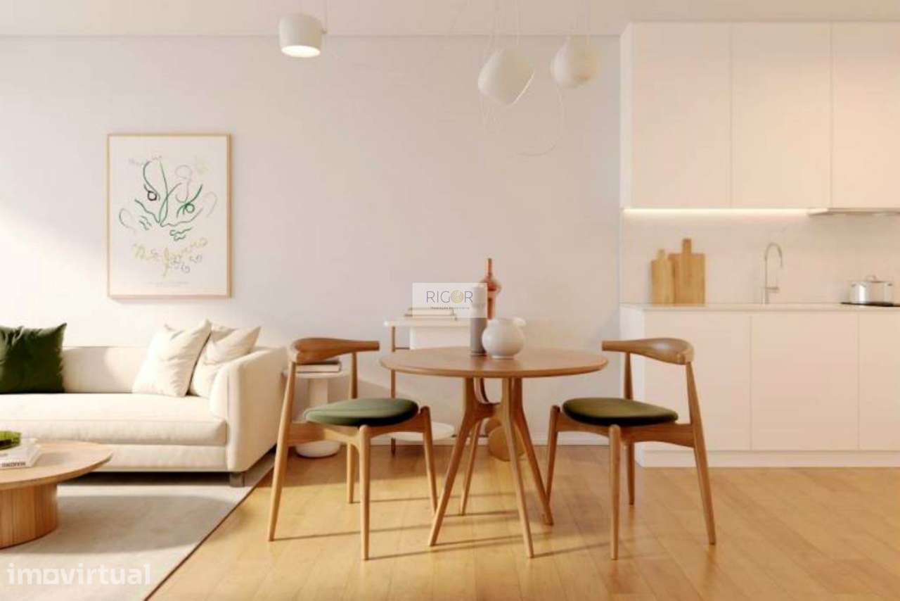 Apartamento T0 com varanda a 200 metros da praia em Leça da Palmeira. - Grande imagem: 2/13