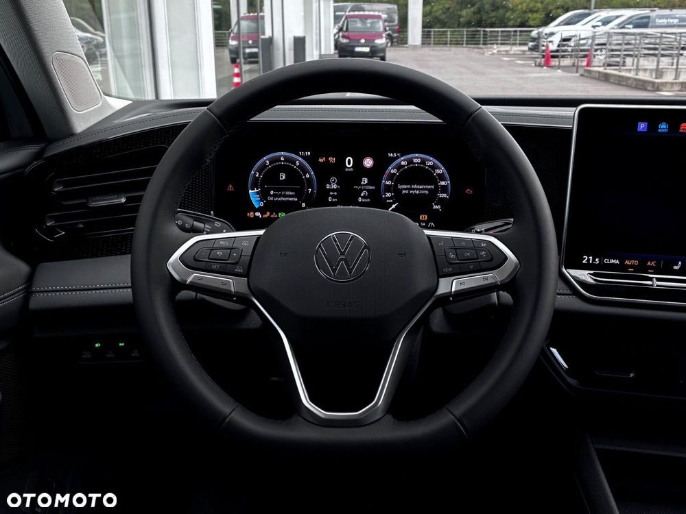 Volkswagen Tiguan - 13