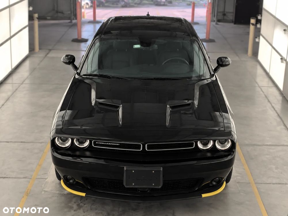 Dodge Challenger - 3