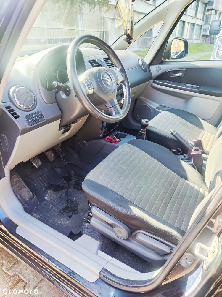 Suzuki SX4 - 33