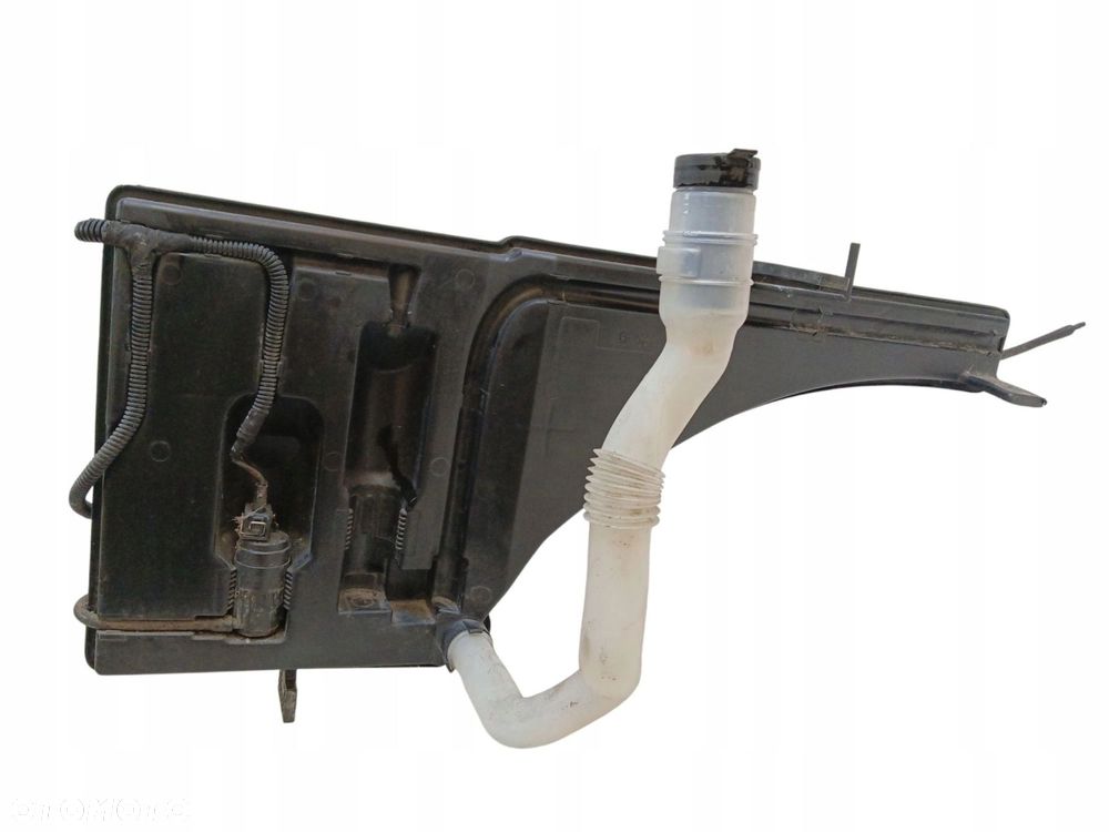 ZBIORNICZEK SPRYSKIWACZY MASERATI GHIBLI III (2013-2017) 3.0 V6 330KM 670006414 - 3