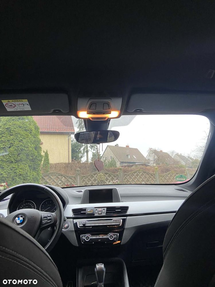 BMW X1 sDrive18d xLine - 19
