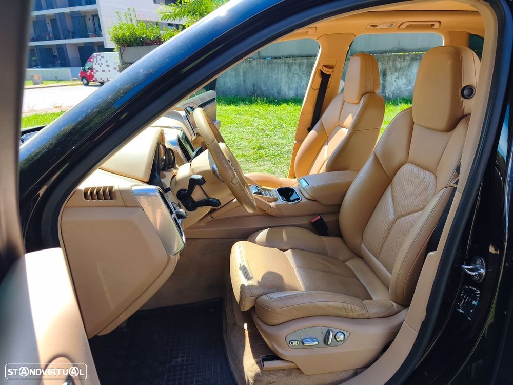 Porsche Cayenne Platinum Edition - 4