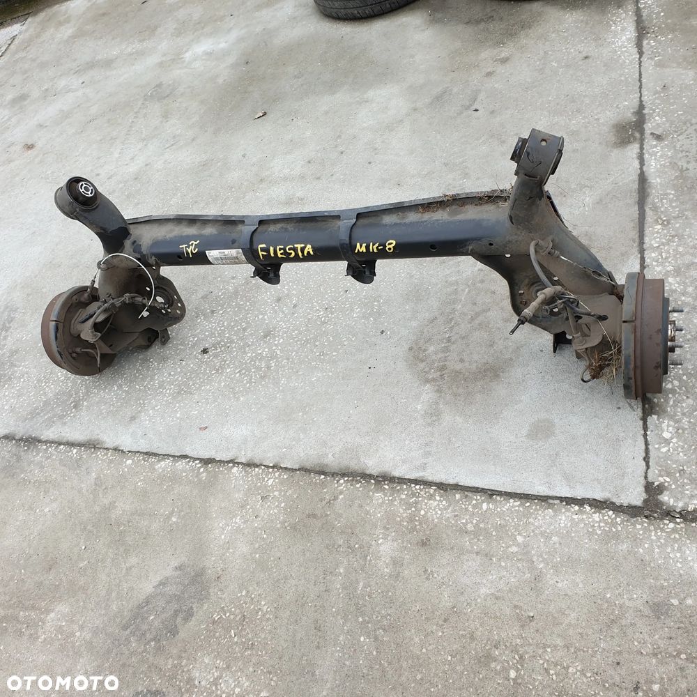 FORD FIESTA MK8 5-D 1.1 OS BELKA ZAWIESZENIA TYL 18R