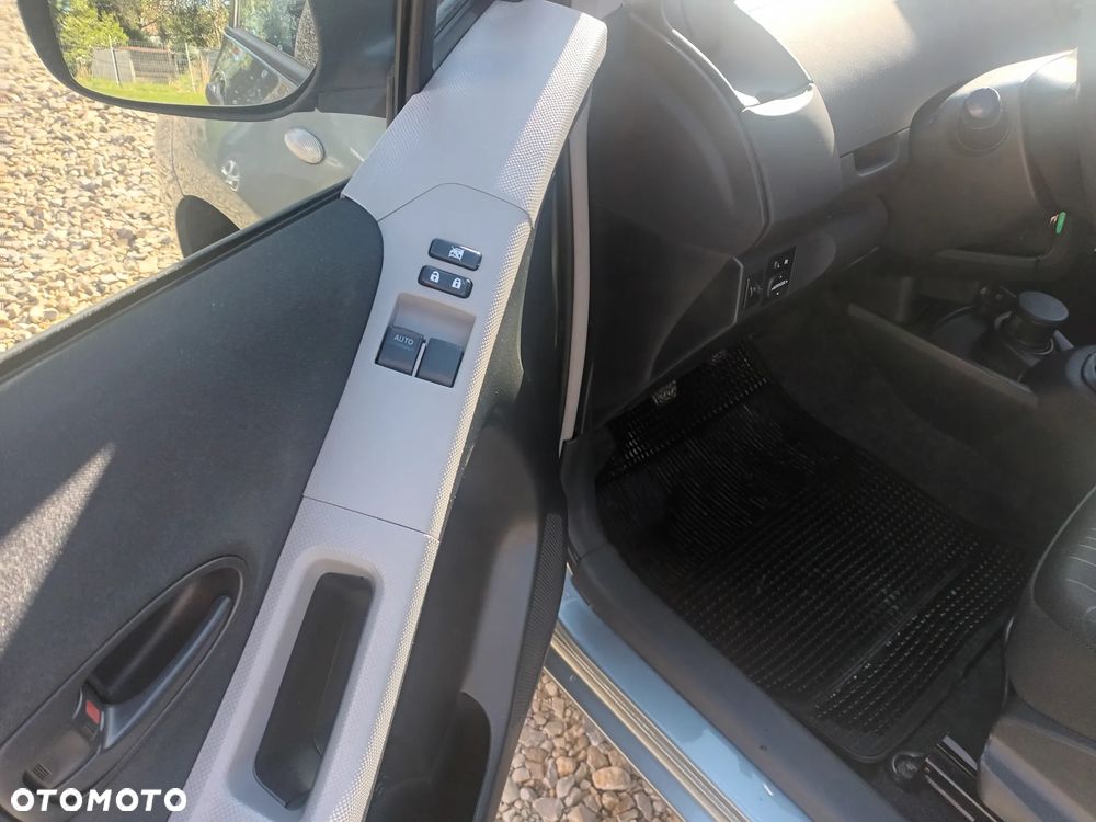 Toyota Yaris 1.33 VVT-i Cool+ - 3