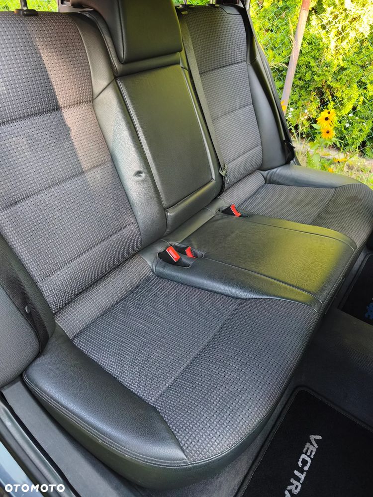 Opel Vectra 1.9 CDTI Cosmo - 16