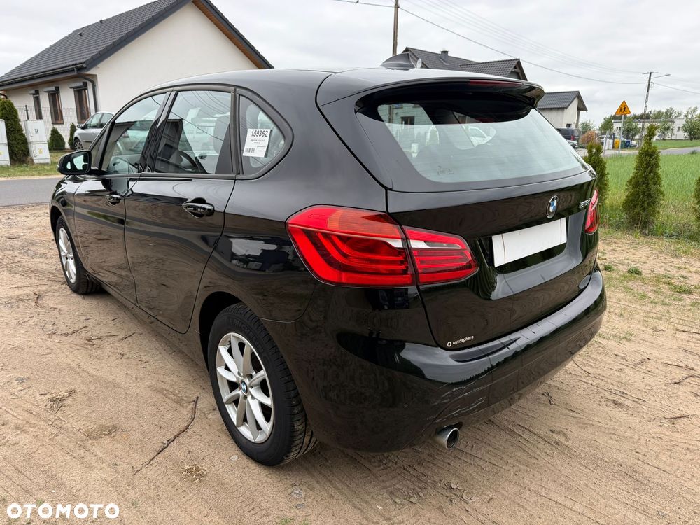 BMW Seria 2 216d Sport Line - 2
