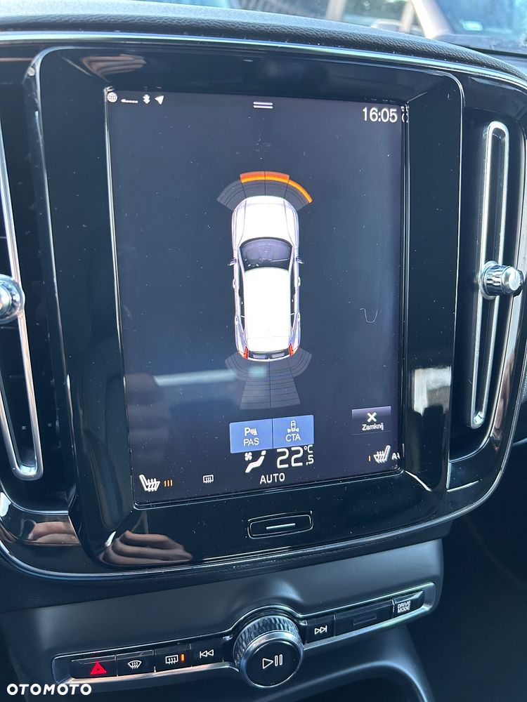 Volvo XC 40 T5 AWD Momentum Pro - 33