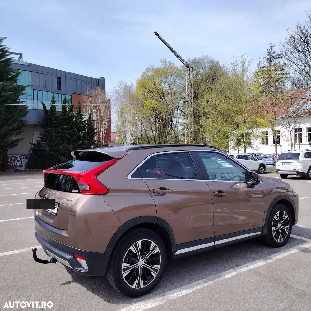 Mitsubishi Eclipse-Cross - 5