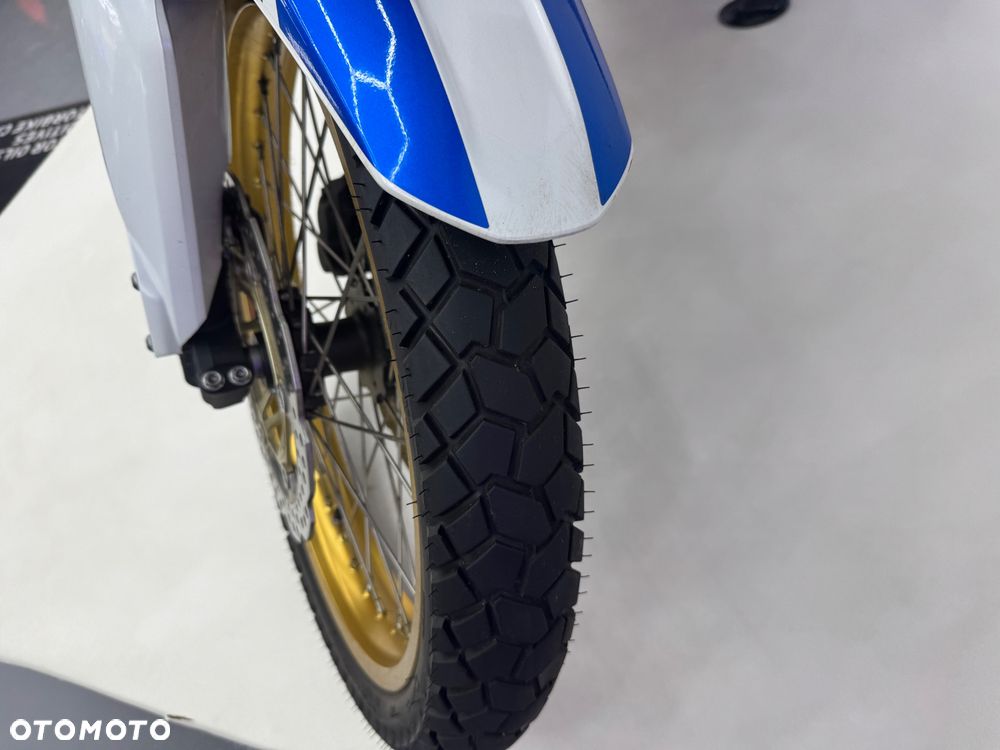 Honda CRF - 9