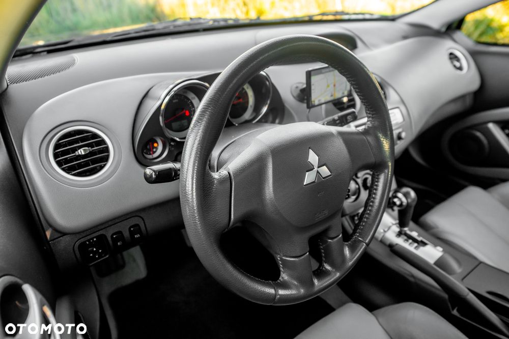 Mitsubishi Eclipse 3.8 V6 GT - 17