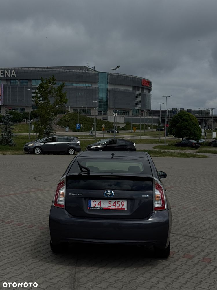 Toyota Prius Hybrid - 5