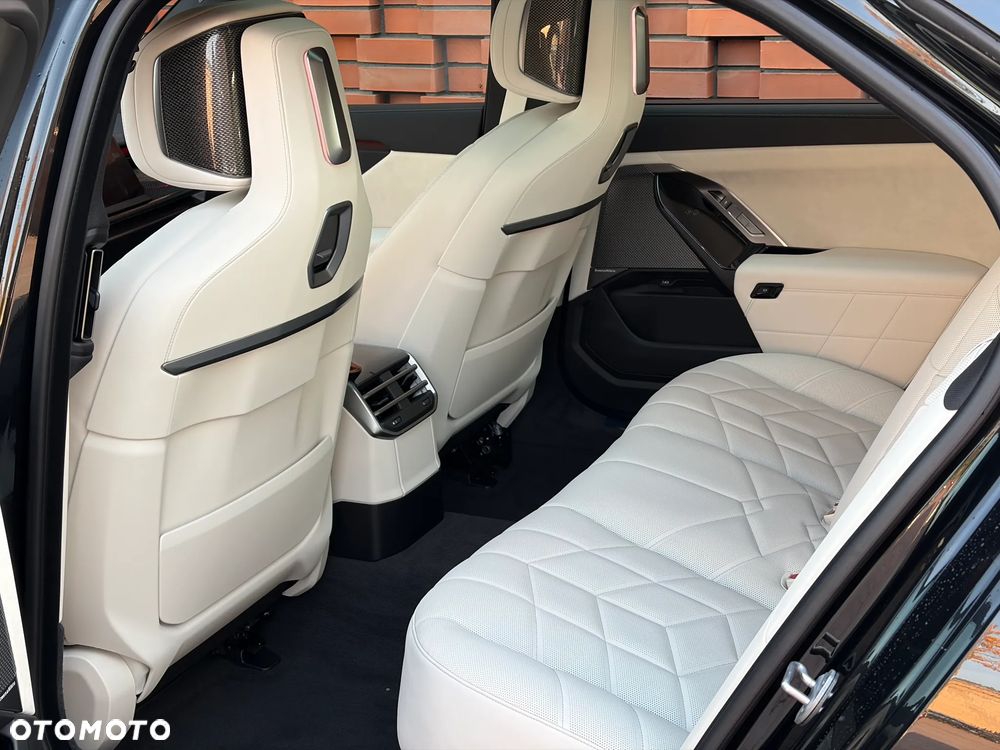 BMW Seria 7 740 xDrive mHEV sport - 28