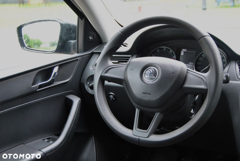 Skoda RAPID 1.2 TSI Style - 10