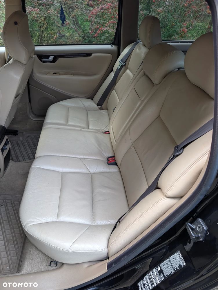 Volvo V70 2.5 T Optima - 16