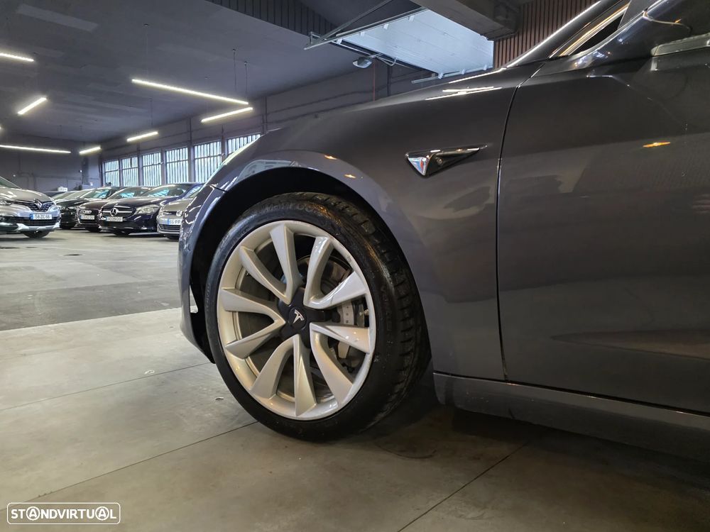 Tesla Model 3 AWD Dual Motor - 17