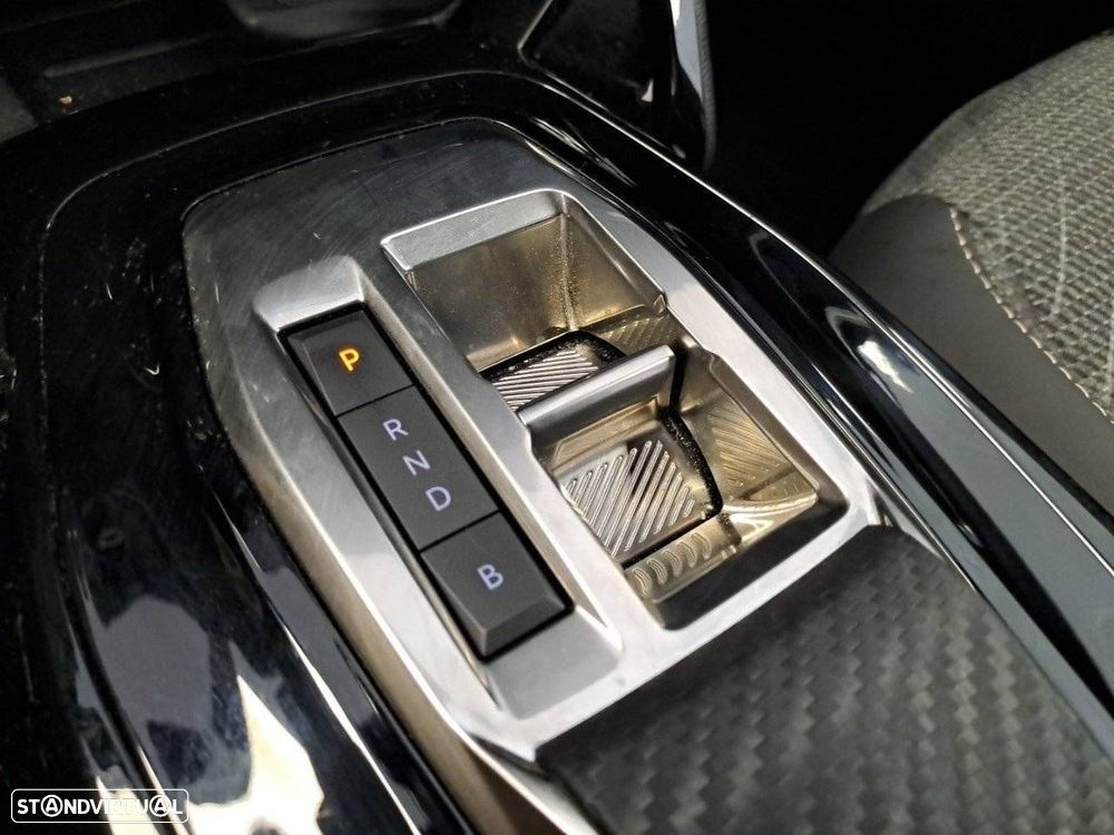 Peugeot e-2008 54 kWh Allure - 18