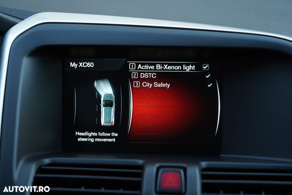 Volvo XC 60 D4 AWD Geartronic Summum - 30