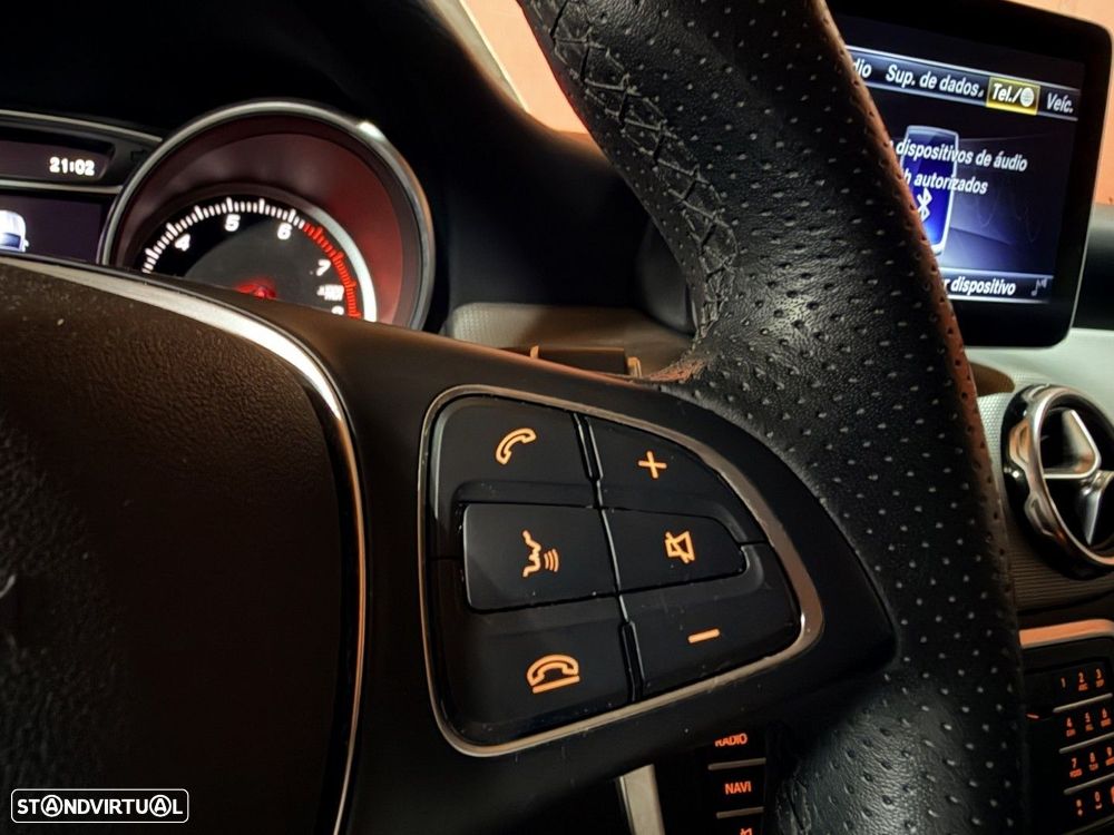 Mercedes-Benz GLA 180 Urban Aut. - 15