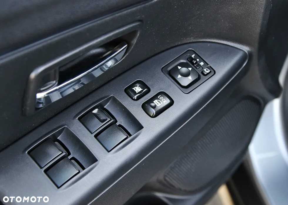 Mitsubishi ASX 1.6 Intense Plus Navi - 17