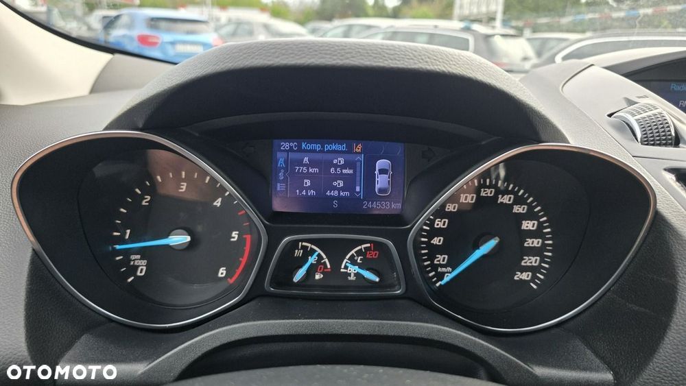 Ford Kuga - 26