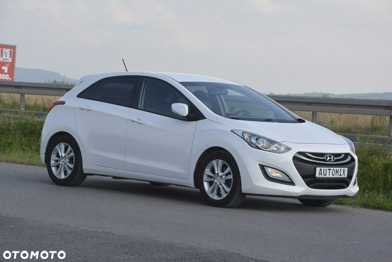 Hyundai i30 1.6 CRDi BlueDrive Go - 12