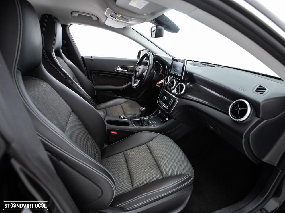 Mercedes-Benz CLA 180 - 10