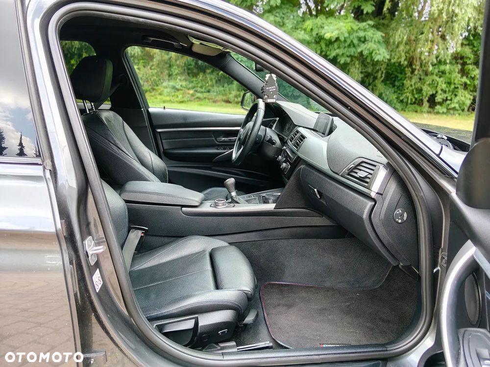 BMW Seria 3 320d M Sport Shadow - 7