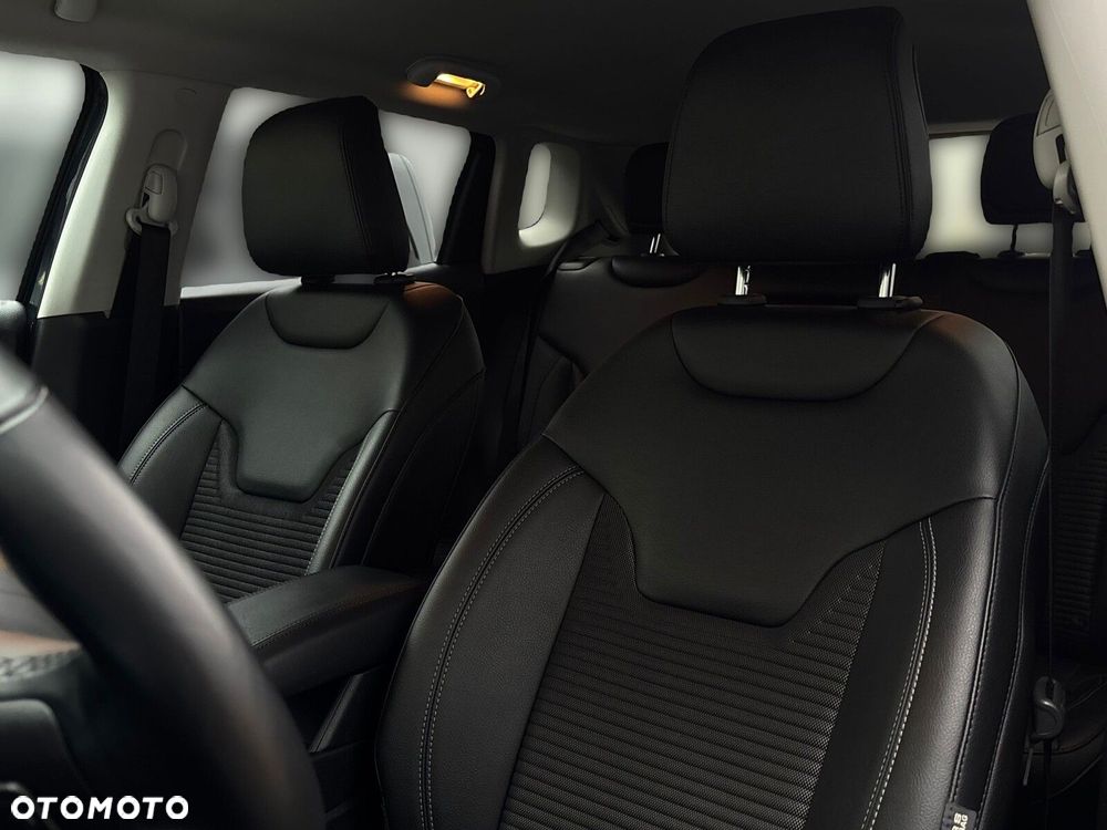 Jeep Compass 1.5 T4 mHEV Limited FWD S&S DCT - 32