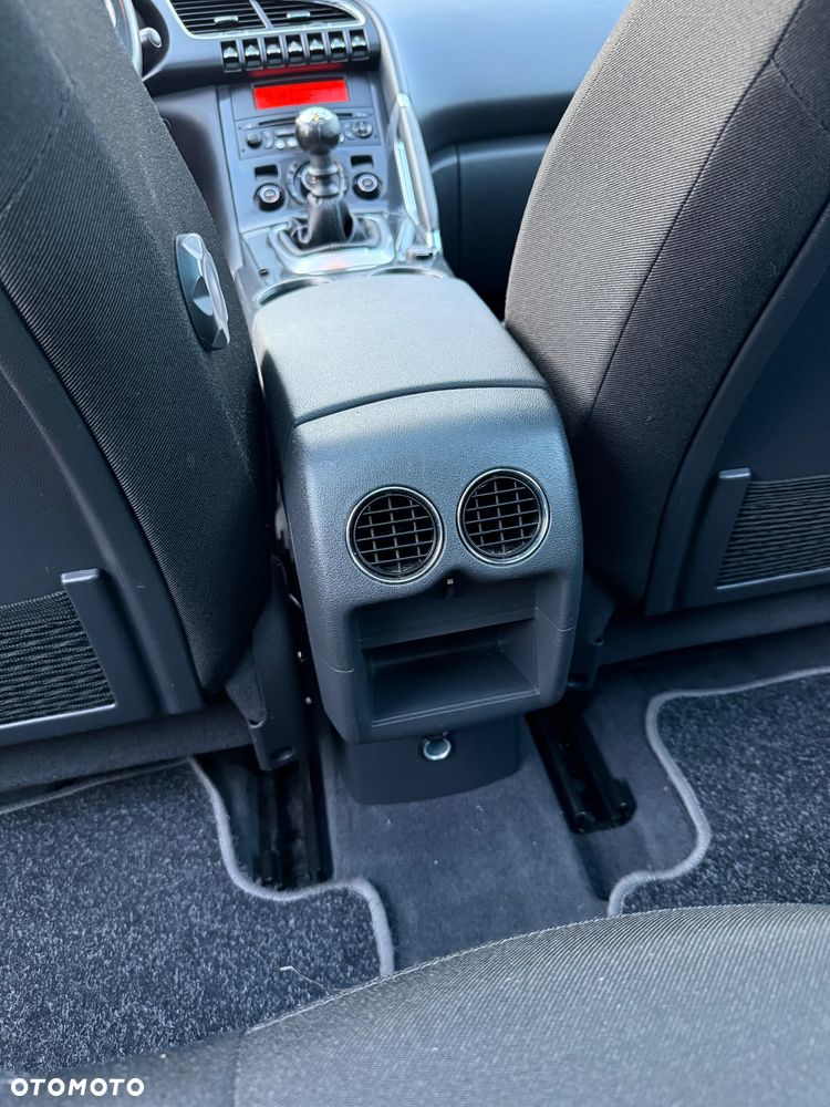 Peugeot 3008 1.6 Premium - 12