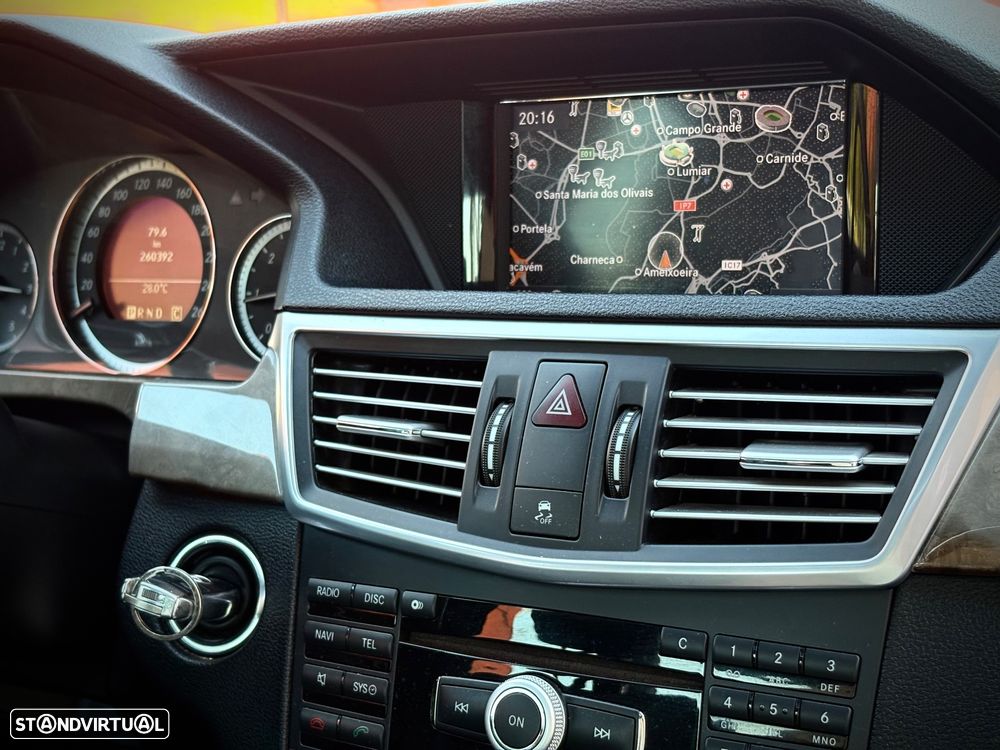 Mercedes-Benz E 220 CDI DPF BlueEFFICIENCY Auto Elegance - 15
