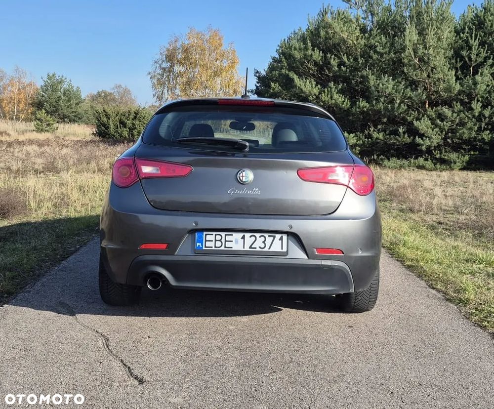 Alfa Romeo Giulietta 1.6 JTDM Distinctive - 4