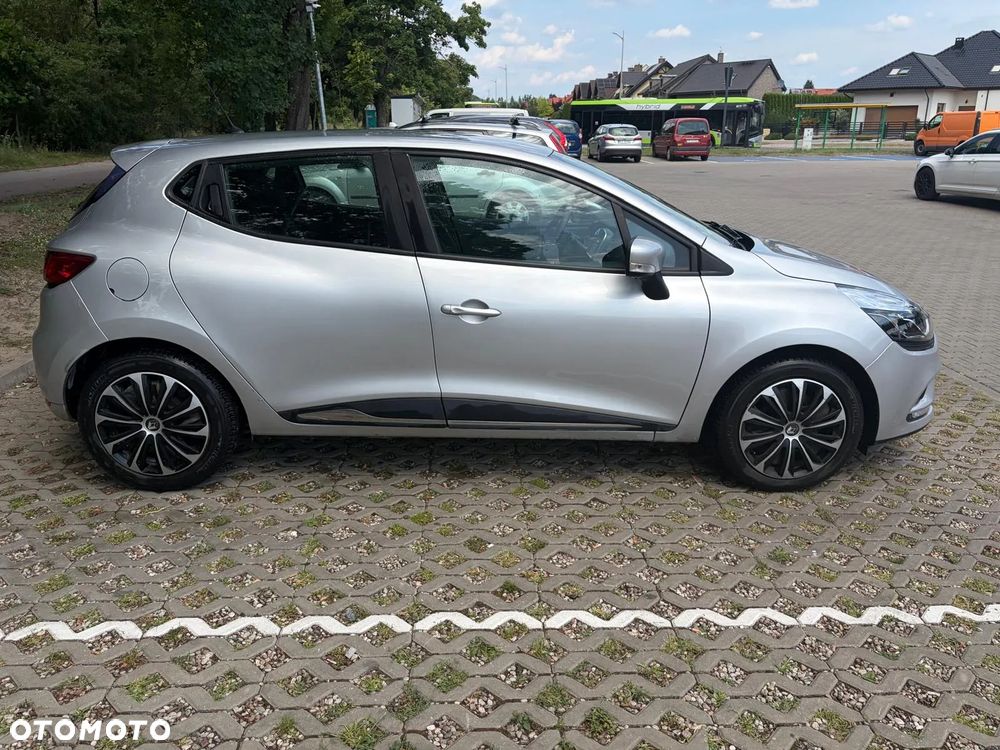 Renault Clio - 9