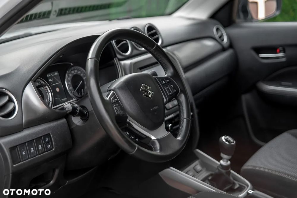 Suzuki Vitara 1.4 Boosterjet Hybrid Comfort+ - 26