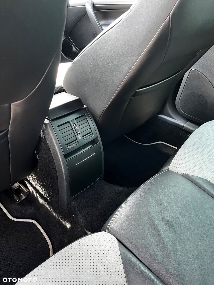 Skoda Octavia 2.0 TDI DPF RS - 21