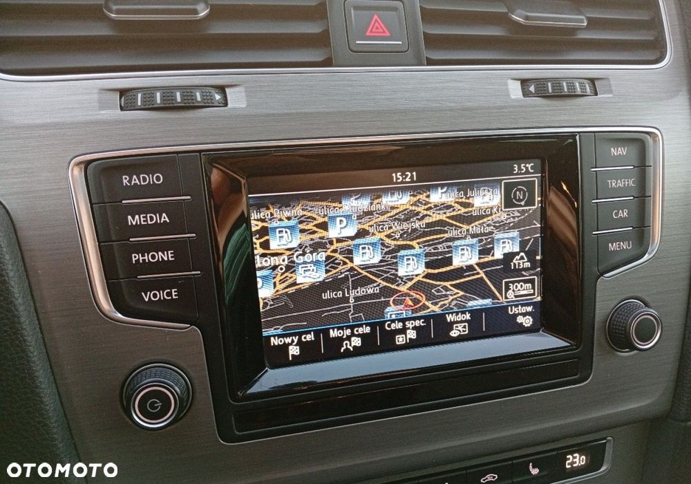 Volkswagen Golf - 37