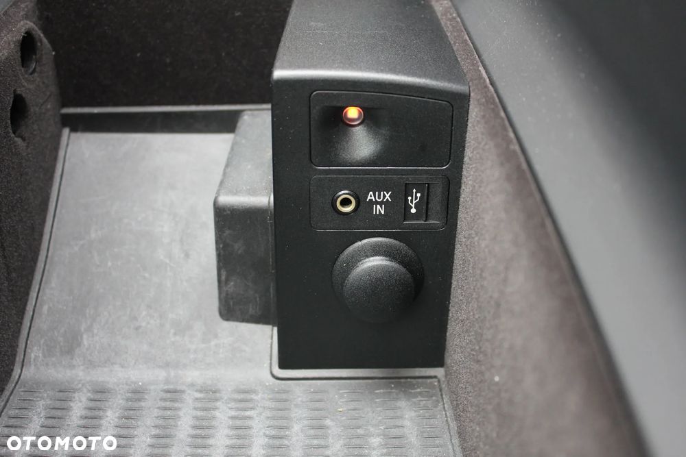 BMW Seria 7 750Li - 36
