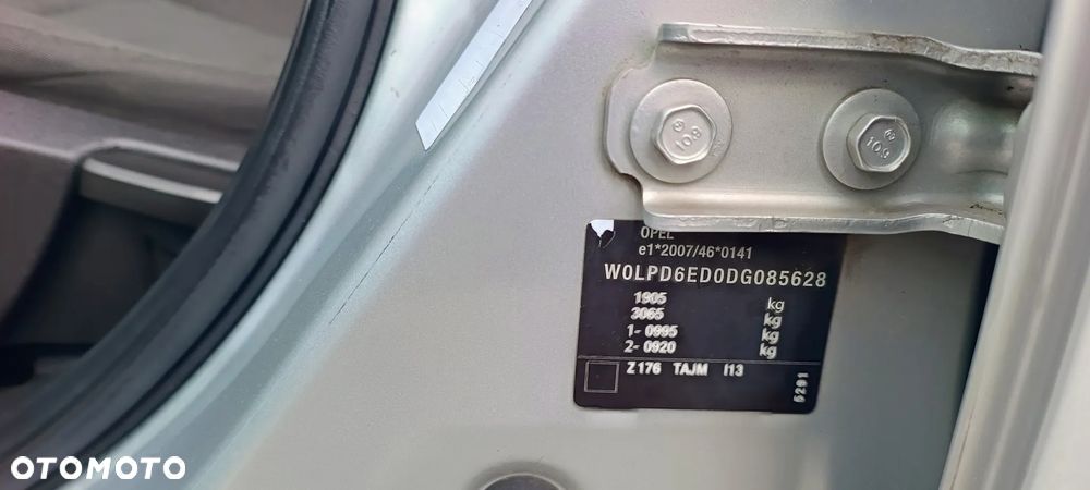 Opel Astra 1.6 Style - 29