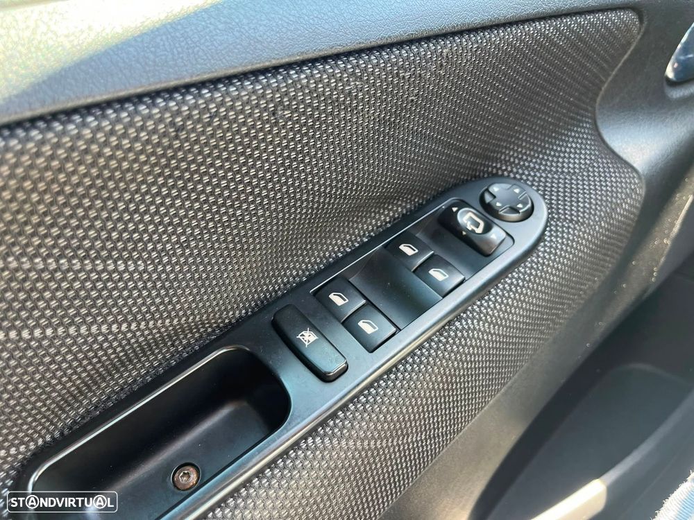 Peugeot 207 1.6 HDi Sport - 18