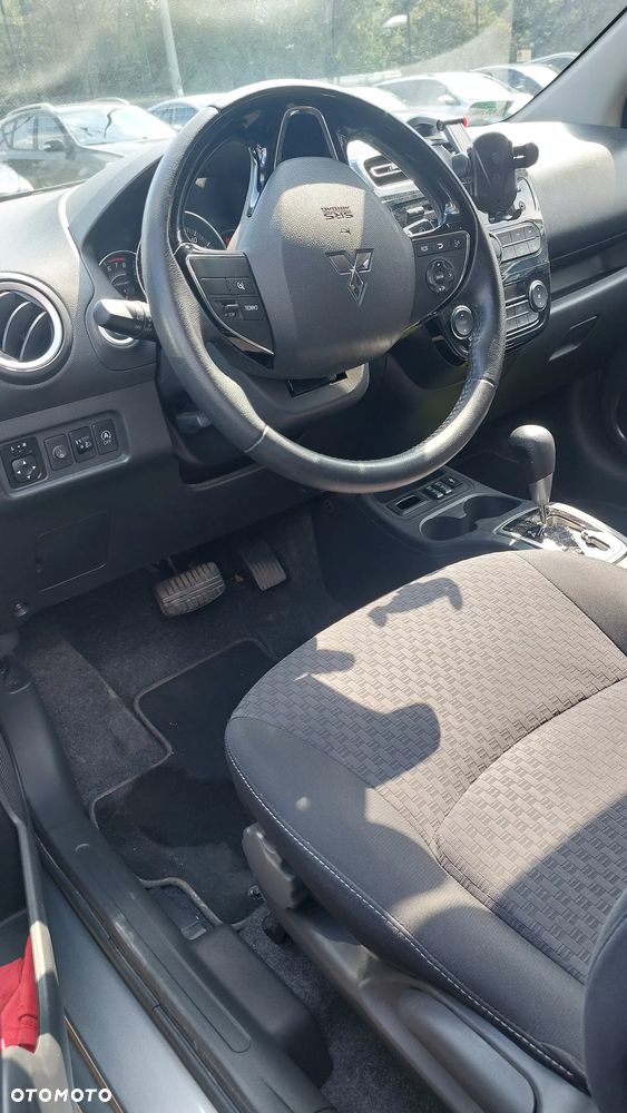 Mitsubishi Space Star 1.2 AS&G Invite CVT - 12