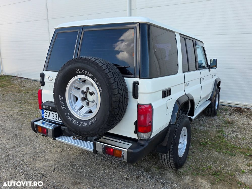 Toyota Land Cruiser - 6
