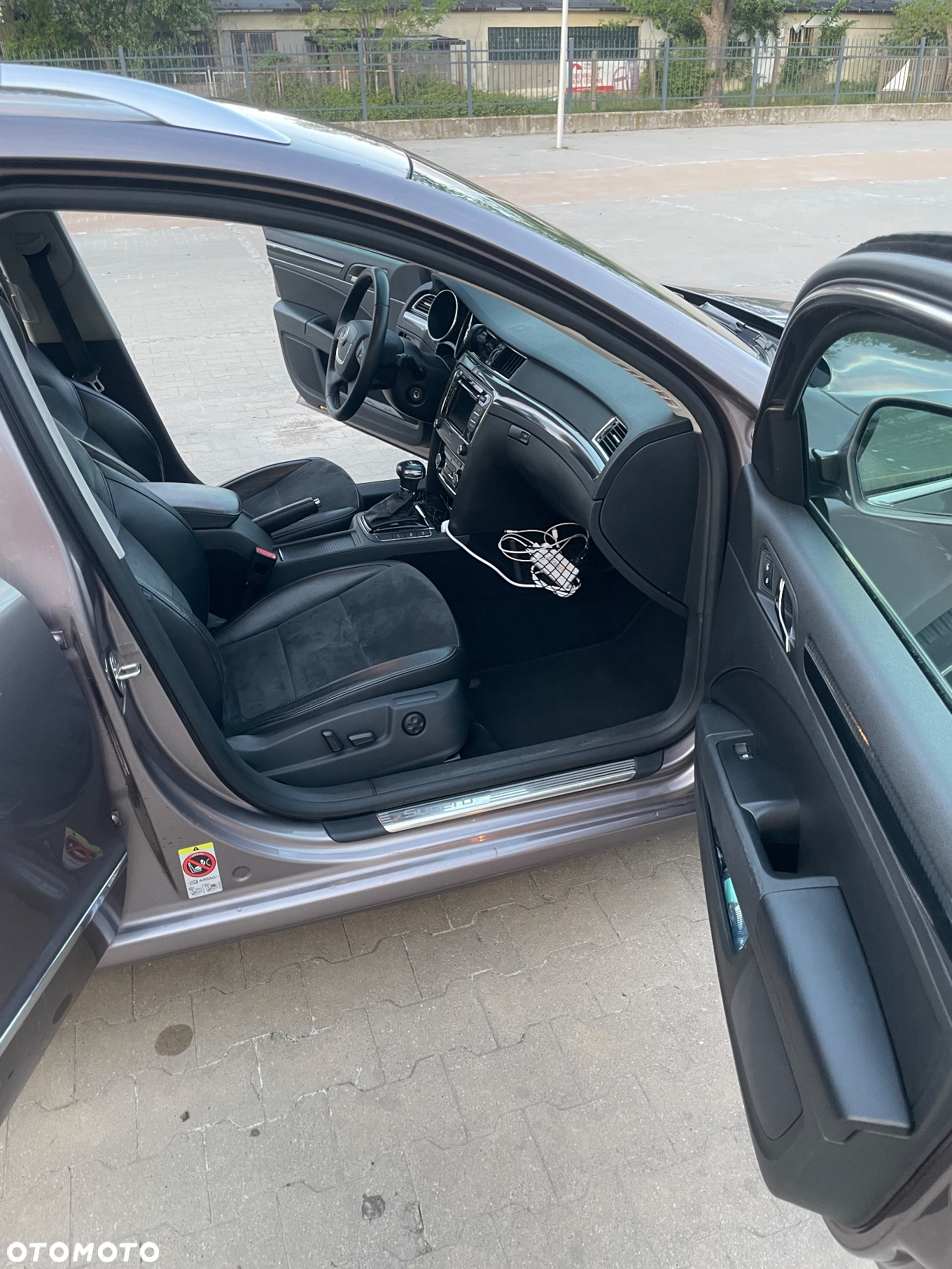 Skoda Superb 2.0 TDI Elegance DSG - 19