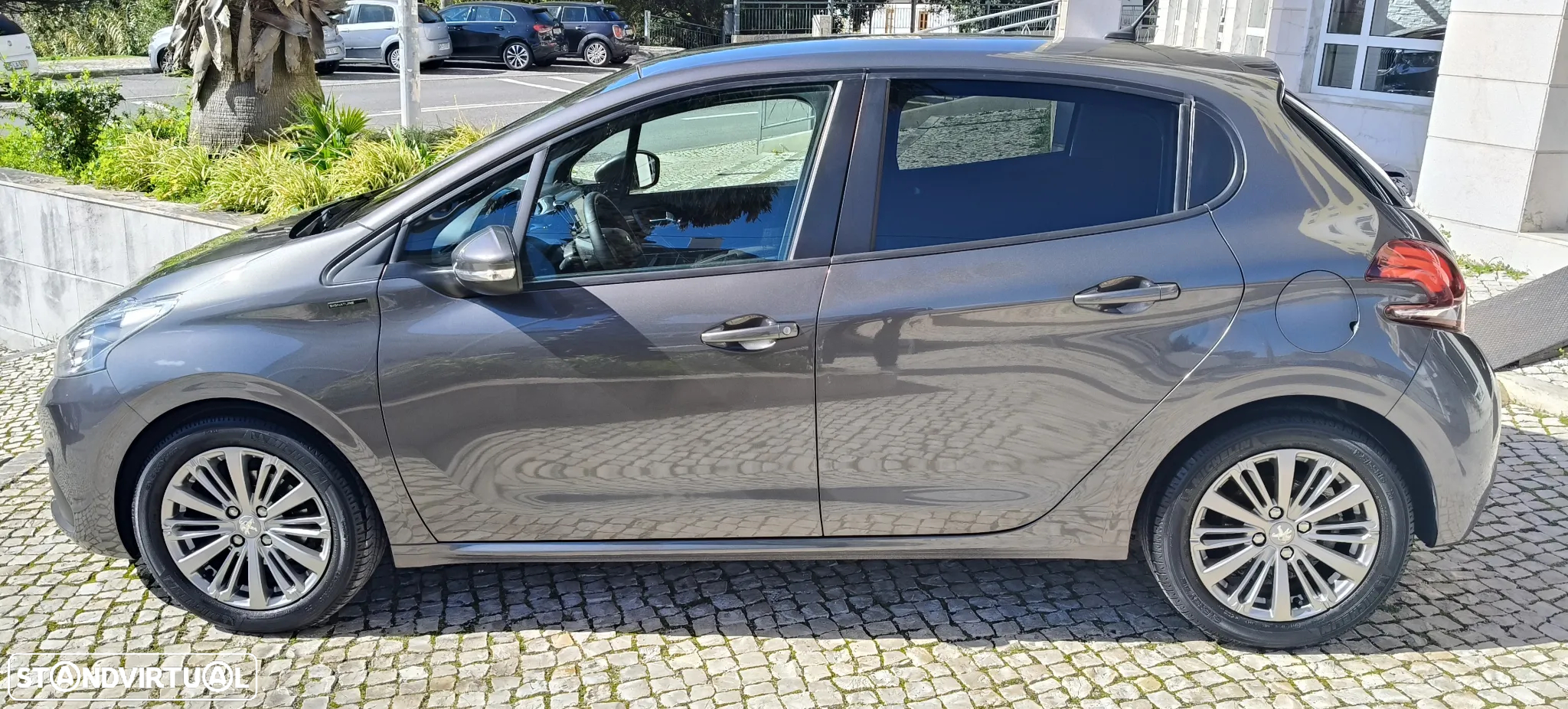Peugeot 208 1.5 BlueHDi Signature - 10
