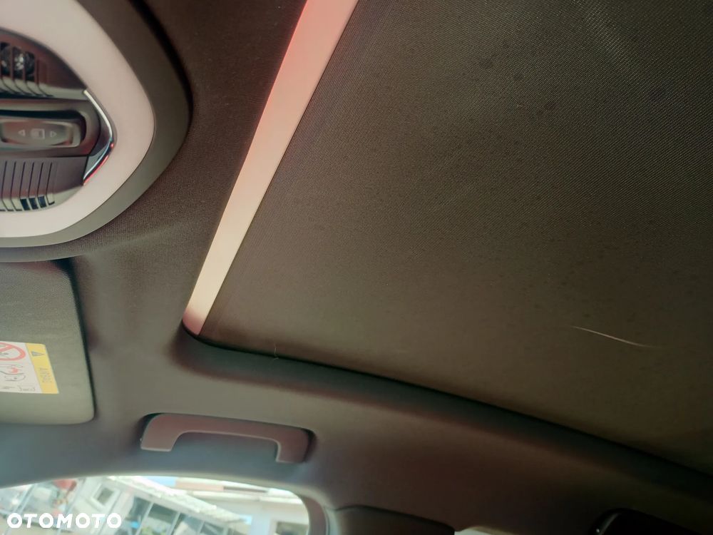 Porsche Macan - 24