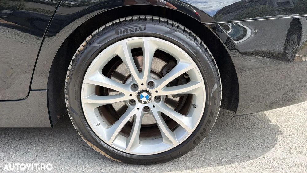 BMW Seria 5 530d xDrive AT - 30