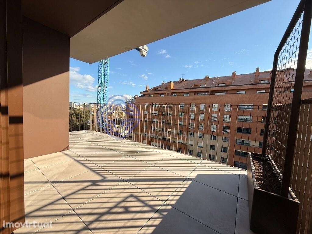 T3, 2casas de banho, suite, varanda, ar condicionado, cozinha mobiliad - Grande imagem: 2/35