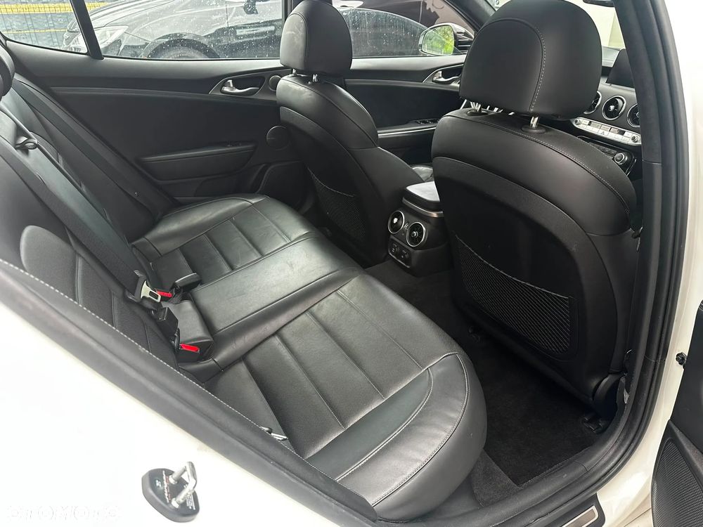 Kia Stinger 3.3 T-GDI V6 GT Prestige Line AWD - 5