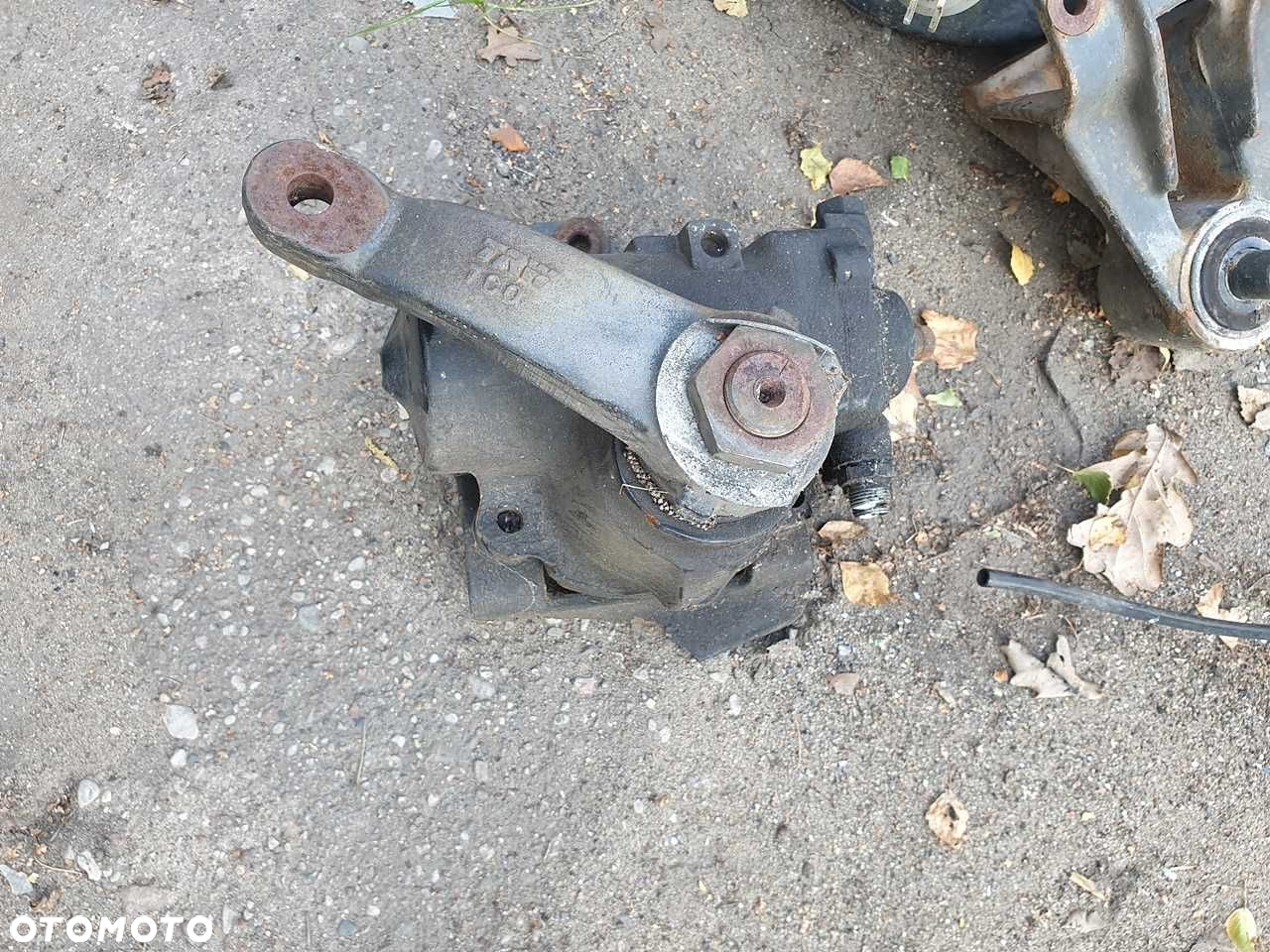 Kolumna kierownicza przekładnia Nissan Atleon - 4